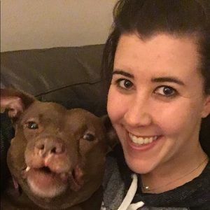 Meet your Posher, Caitlin